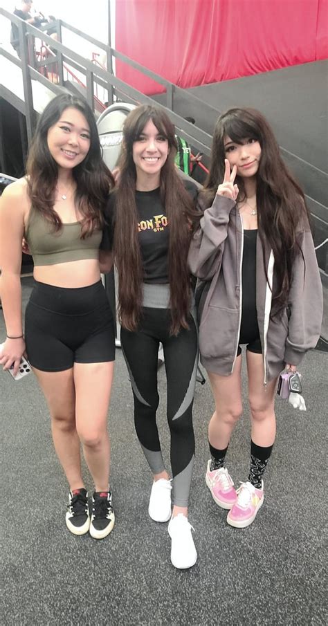 offlinetvgirls|Emiru gym comp : r/OfflinetvGirls